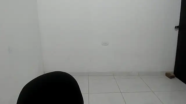 estefania224 online show from 05/09/26, 02:37