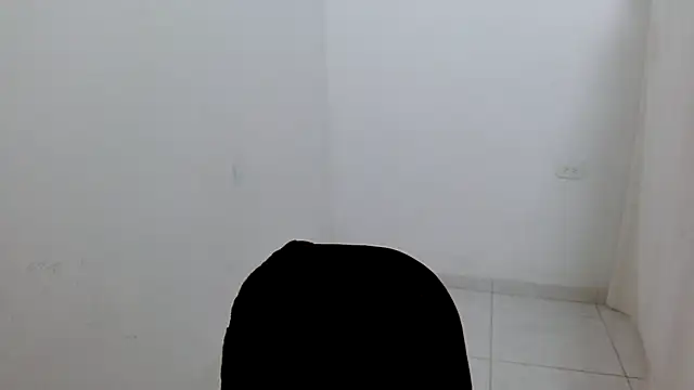 Snapshot of estefania224 chatting on 07/19/26, 12:52 estefania224 online show from 07/19/26, 12:52
