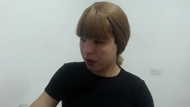 estefania224 online show from 05/22/26, 12:19