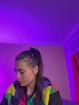 aurora divine online show from 02/24/26, 09:04