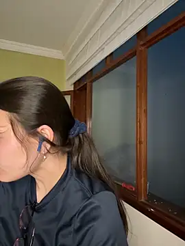 aurora divine online show from 10/01/25, 10:57