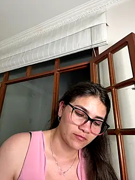 aurora divine online show from 10/27/25, 11:05