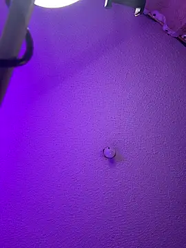 aurora divine online show from 04/05/26, 02:57