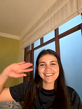 aurora divine online show from 09/19/25, 10:47