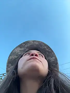 aurora divine online show from 02/08/26, 11:13