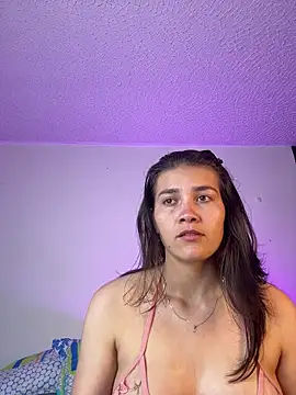 aurora divine online show from 03/30/26, 07:04