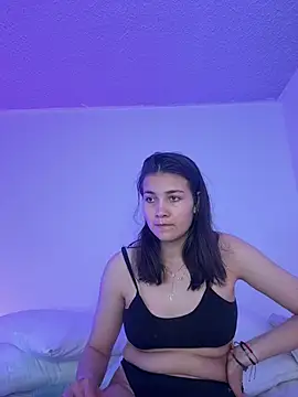 Snapshot of aurora_divine chatting on 07/03/26, 08:37 aurora divine online show from 07/03/26, 08:37