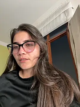 aurora divine online show from 12/04/25, 10:53