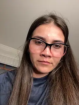 aurora divine online show from 10/15/25, 10:51