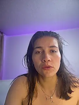aurora divine online show from 05/29/26, 08:59