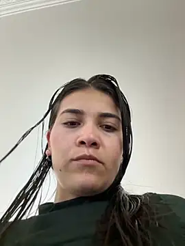 aurora divine online show from 10/13/25, 01:02