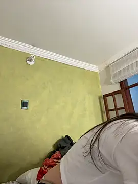 aurora divine online show from 09/17/25, 10:45