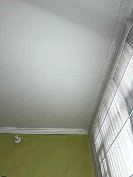 aurora divine online show from 11/22/25, 01:10