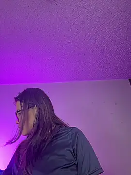 aurora divine online show from 03/10/26, 10:25