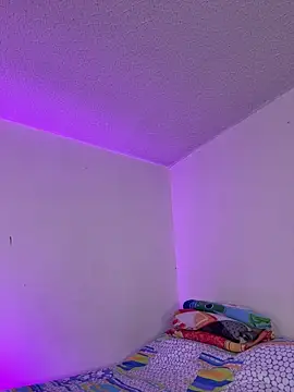 aurora divine online show from 05/03/26, 08:56