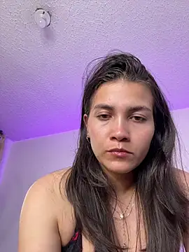 aurora divine online show from 04/30/26, 06:59
