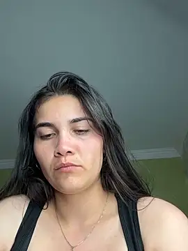 aurora divine online show from 11/20/25, 10:42