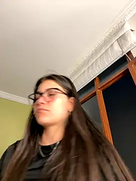 aurora divine online show from 10/29/25, 10:52