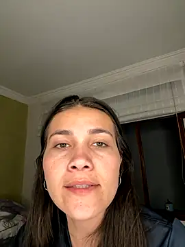 aurora divine online show from 09/11/25, 12:32