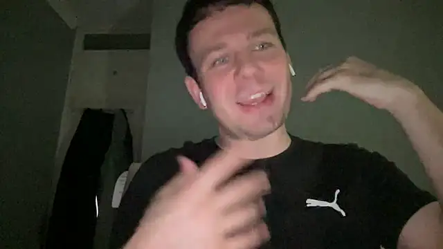 Snapshot of GotItGoin chatting on 05/02/26, 12:49 GotItGoin online show from 05/02/26, 12:49