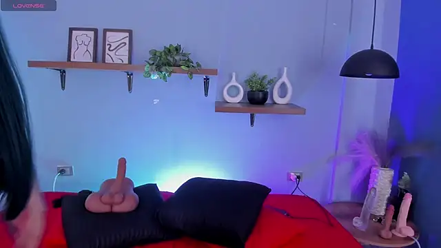 maddy walker online show from 12/19/25, 12:40