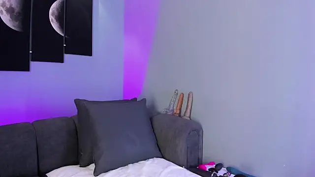 maddy walker online show from 02/21/25, 07:54