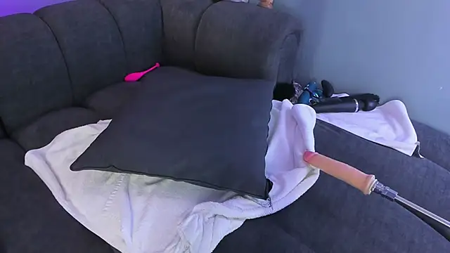 maddy walker online show from 02/23/25, 01:57