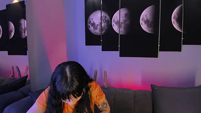 maddy walker online show from 01/23/25, 08:13