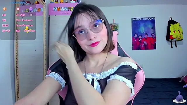 Snapshot of Lucyy-hess chatting on 09/15/25, 09:37 Lucyy-hess online show from 09/15/25, 09:37