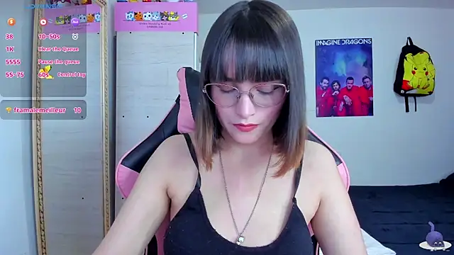 Snapshot of Lucyy-hess chatting on 10/01/25, 08:24 Lucyy-hess online show from 10/01/25, 08:24