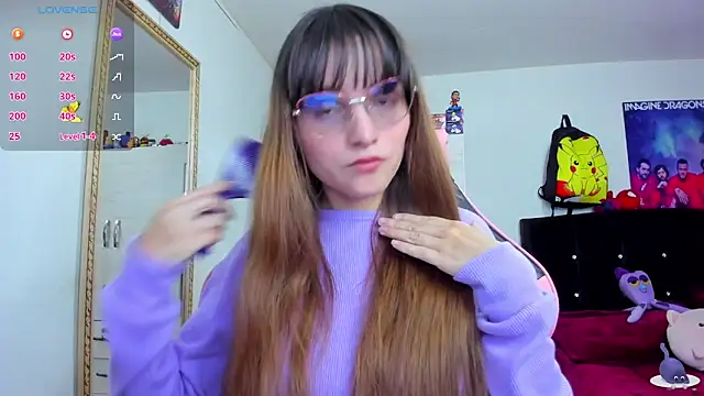 Snapshot of Lucyy-hess chatting on 02/17/25, 08:38 Lucyy-hess online show from 02/17/25, 08:38