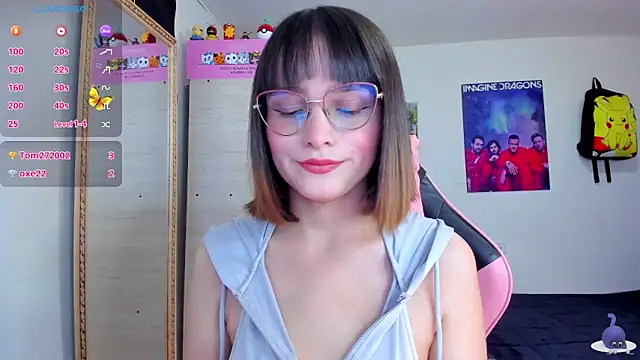 Snapshot of Lucyy-hess chatting on 09/17/25, 08:11 Lucyy-hess online show from 09/17/25, 08:11