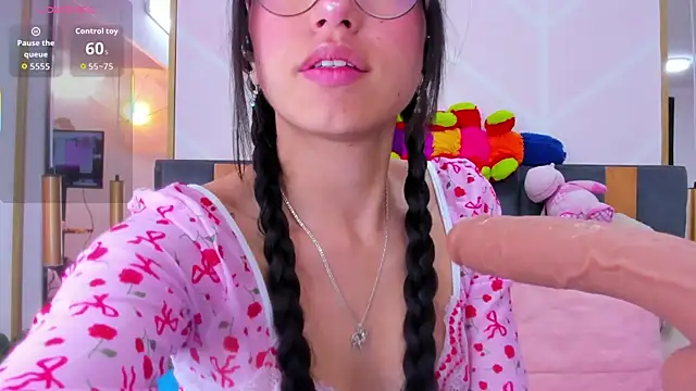 MadyJackson online show from 11/11/25, 11:49