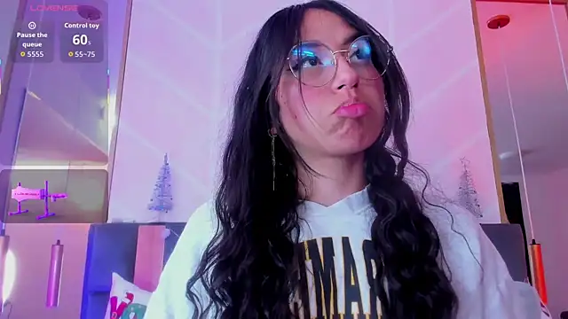 MadyJackson online show from 12/15/25, 11:49