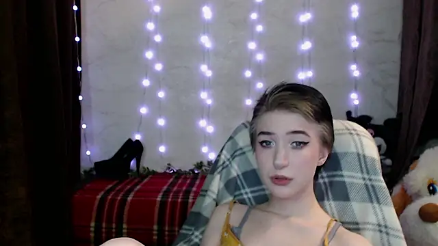 MilanaThorn online show from 03/14/25, 10:27