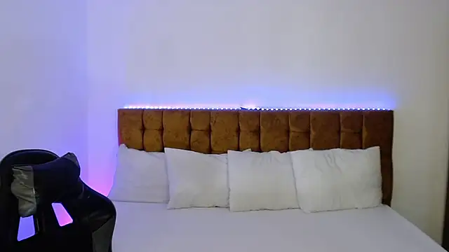 alexiaaross online show from 09/14/25, 06:08