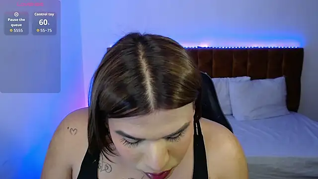 alexiaaross online show from 11/11/25, 07:14