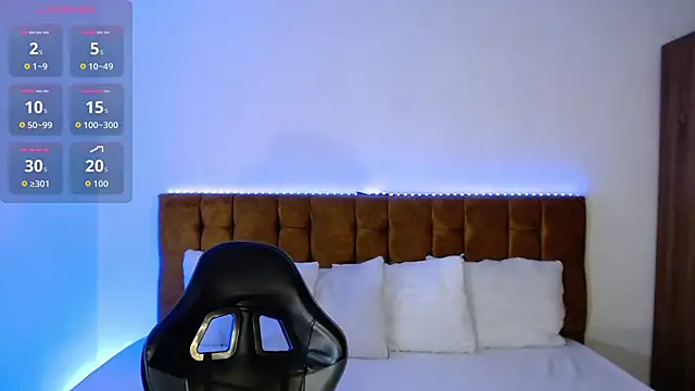 alexiaaross online show from 10/23/25, 06:12