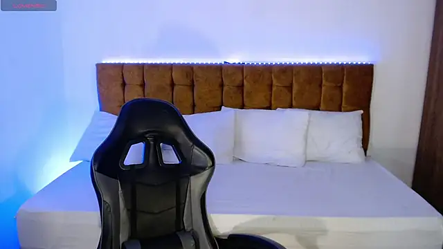 alexiaaross online show from 10/02/25, 04:16