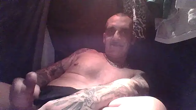 Snapshot of CandiedPompano chatting on 10/08/25, 05:53 CandiedPompano online show from 10/08/25, 05:53
