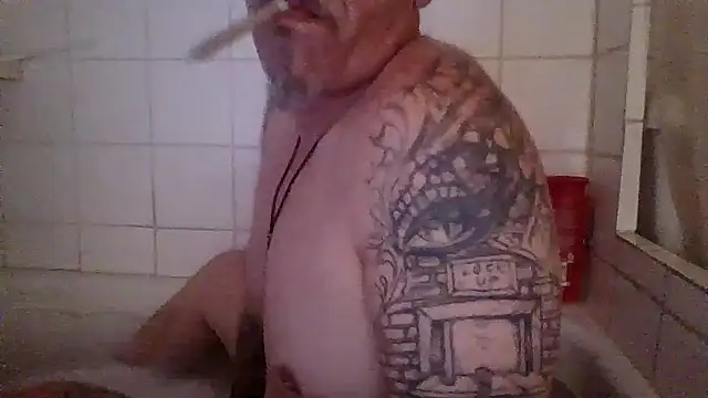 Snapshot of CandiedPompano chatting on 07/15/26, 05:25 CandiedPompano online show from 07/15/26, 05:25