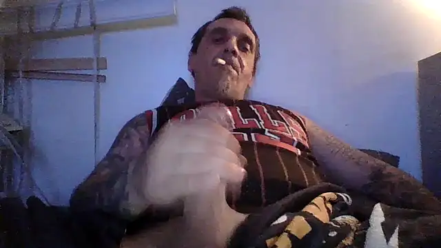 Snapshot of CandiedPompano chatting on 06/16/26, 03:06 CandiedPompano online show from 06/16/26, 03:06
