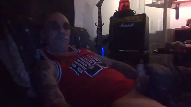 CandiedPompano online show from 12/04/25, 06:51