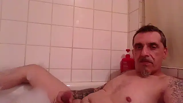 Snapshot of CandiedPompano chatting on 06/19/26, 05:02 CandiedPompano online show from 06/19/26, 05:02
