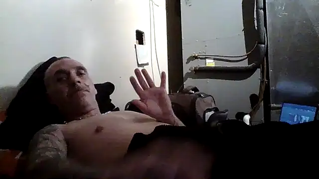 CandiedPompano online show from 10/20/25, 03:56