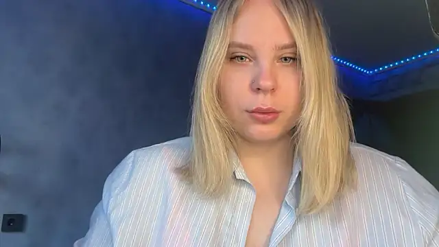 Thalia  Star online show from 12/14/25, 08:53