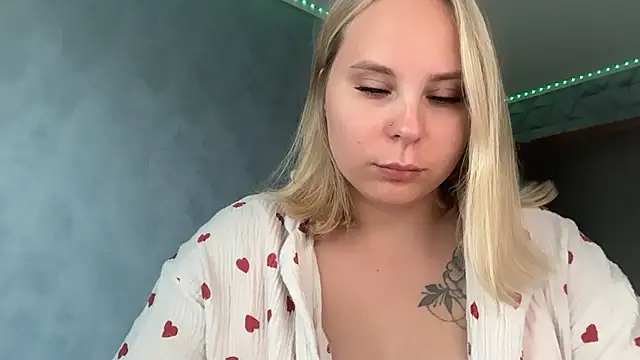 Thalia  Star online show from 10/02/25, 01:14