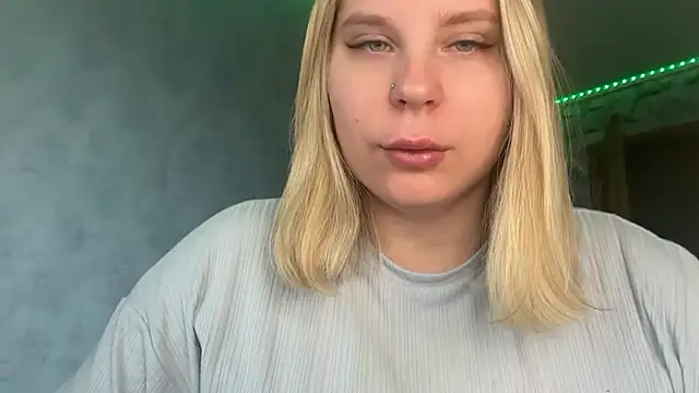 Thalia  Star online show from 10/21/25, 09:19