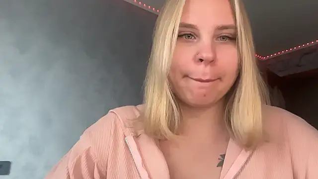 Thalia  Star online show from 10/30/25, 08:34