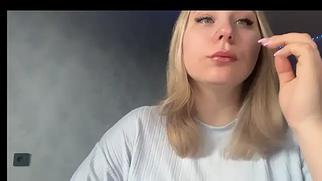 Thalia  Star online show from 04/07/26, 08:27